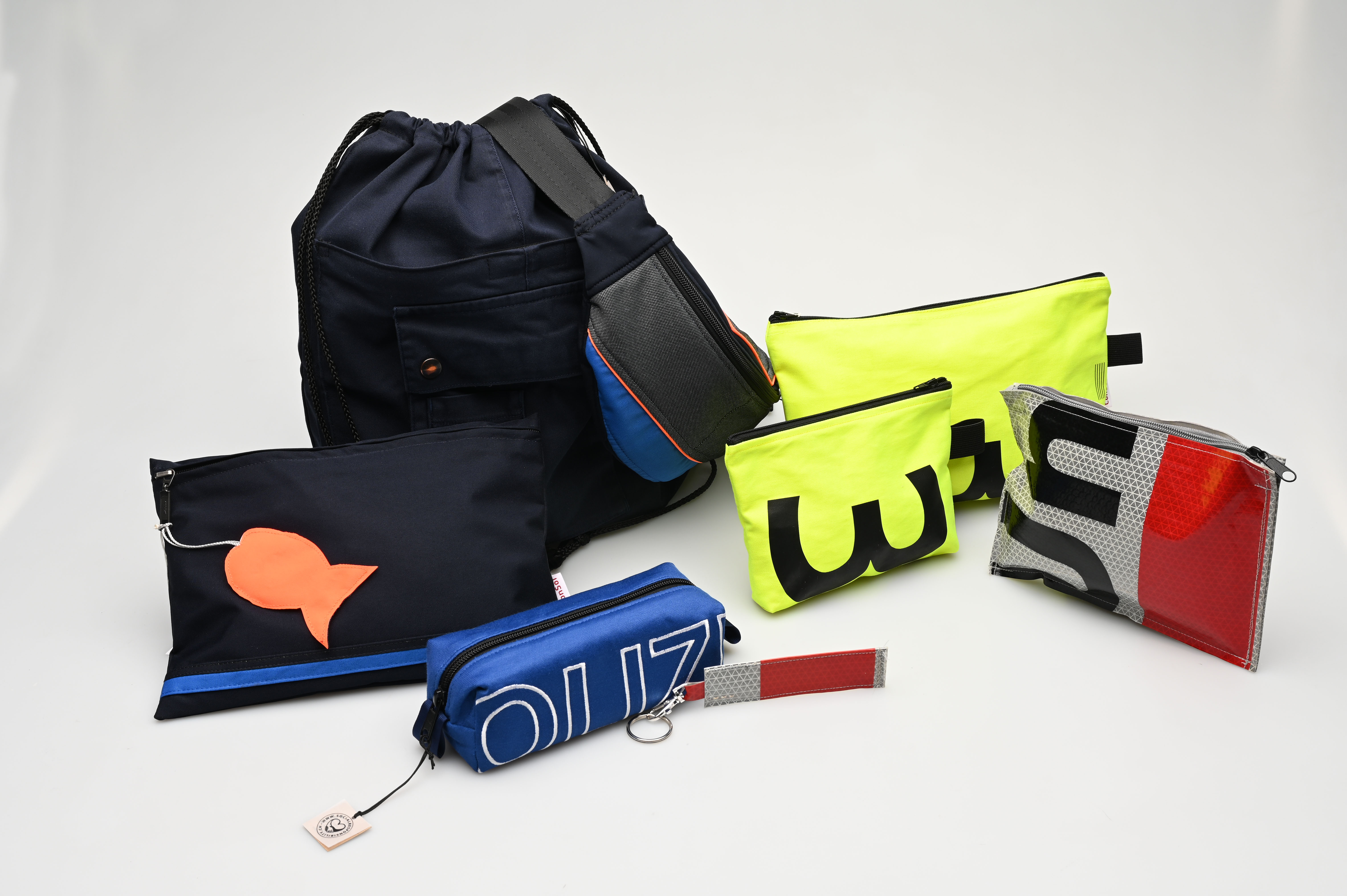 Gruppenfoto Produkte Upcycling Uniform